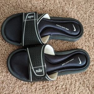 nike slides